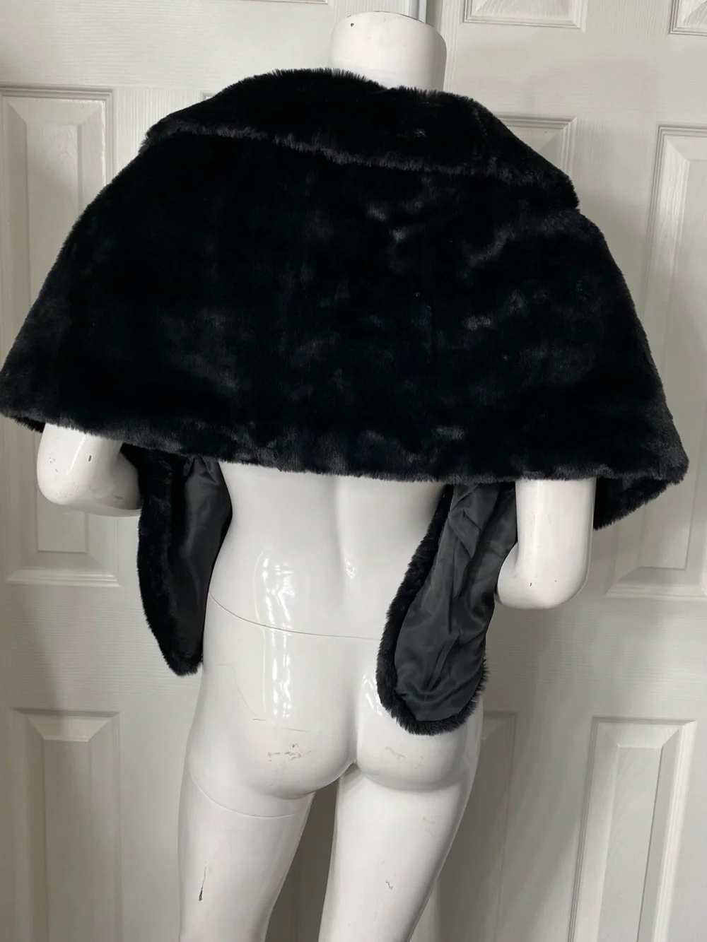 Black Faux Fur Shoulder Wrap - Women's Evening Shawl